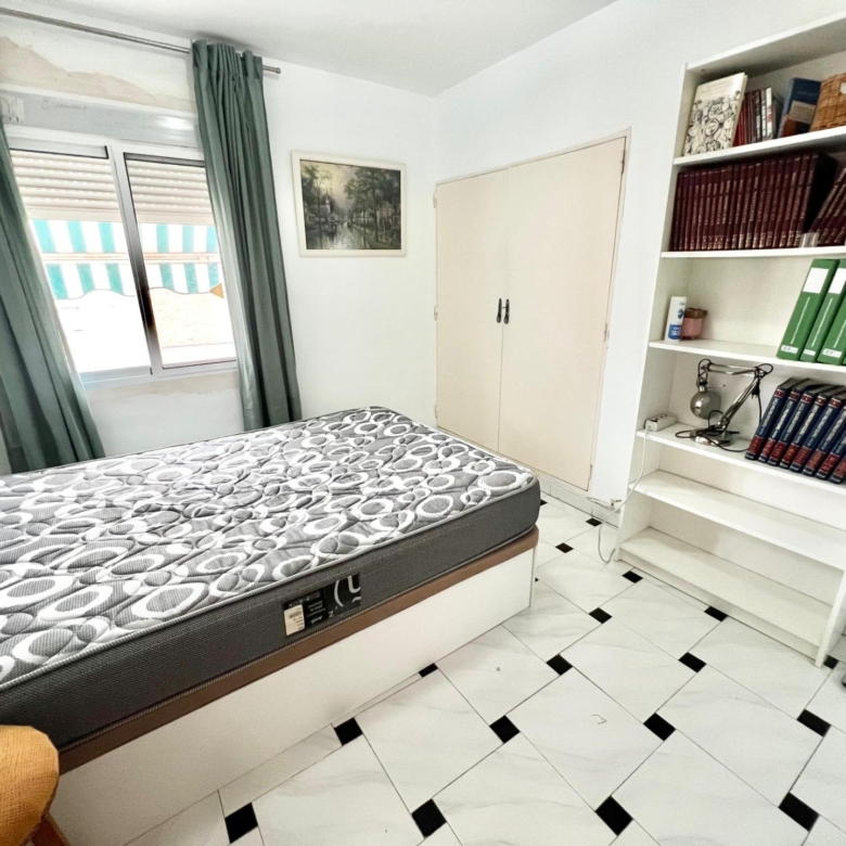 Piso de 3 habitaciones en la zona de Los Prados