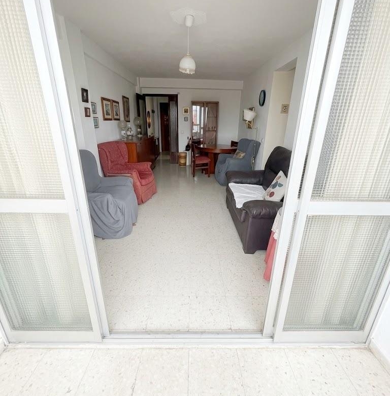 Piso en venta en Ciudad Jardín, 3 habitaciones, muy bien ubicado y con excelente orientación