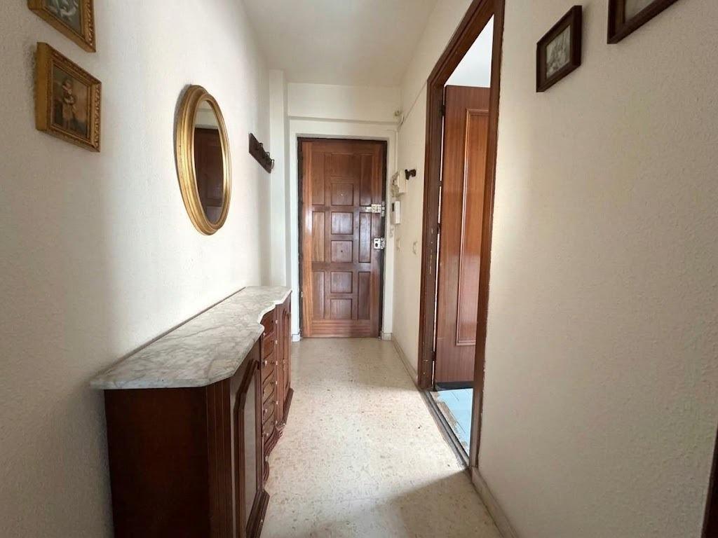 Piso en venta en Ciudad Jardín, 3 habitaciones, muy bien ubicado y con excelente orientación