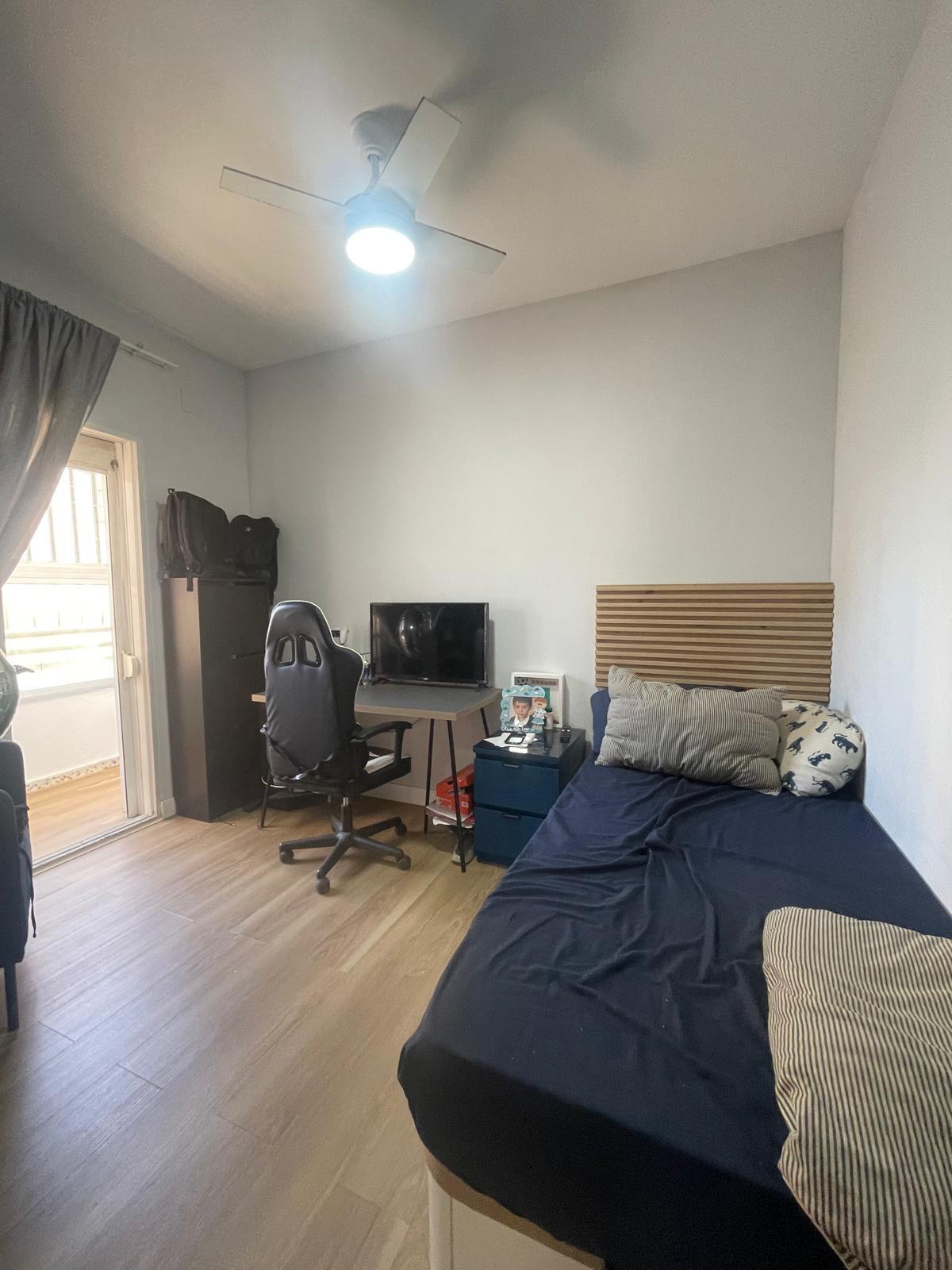 Piso en venta en Ciudad Jardín, 3 habitaciones, con terraza, la sensación de vivir en una casa