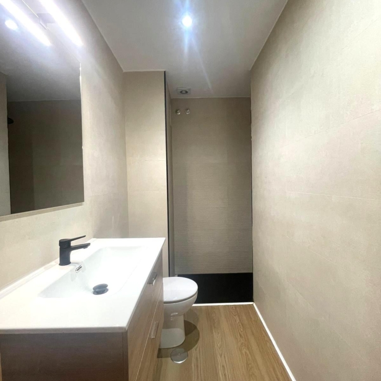 Piso en venta en Ciudad Jardín, 3 habitaciones, con terraza, la sensación de vivir en una casa