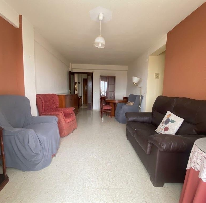 Piso en venta en Ciudad Jardín, 3 habitaciones, muy bien ubicado y con excelente orientación