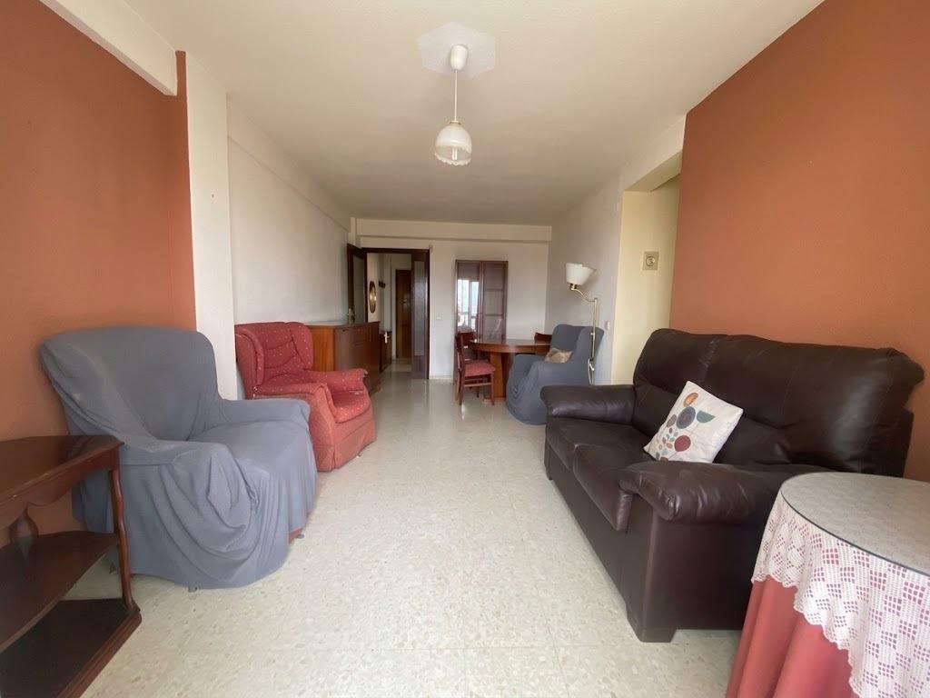 Piso en venta en Ciudad Jardín, 3 habitaciones, muy bien ubicado y con excelente orientación
