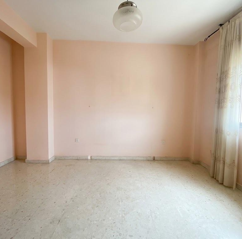 Piso en venta en Ciudad Jardín, 3 habitaciones, muy bien ubicado y con excelente orientación