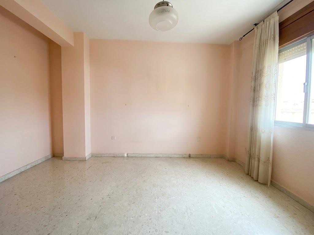 Piso en venta en Ciudad Jardín, 3 habitaciones, muy bien ubicado y con excelente orientación