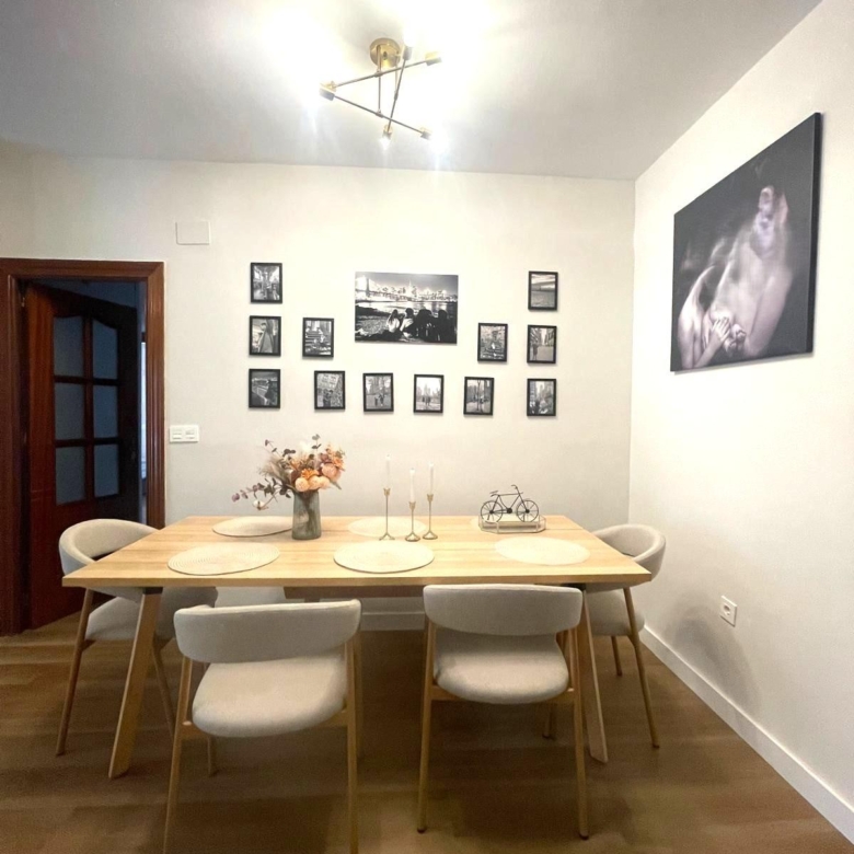 Piso en venta en Ciudad Jardín, 3 habitaciones, con terraza, la sensación de vivir en una casa