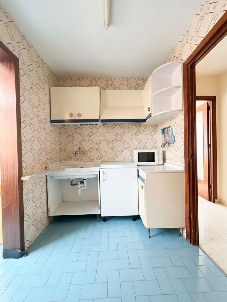 Piso en venta en Ciudad Jardín, 3 habitaciones, muy bien ubicado y con excelente orientación