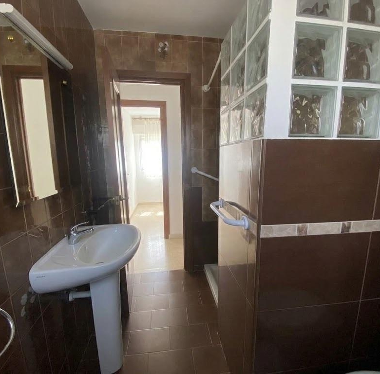 Piso en venta en Ciudad Jardín, 3 habitaciones, muy bien ubicado y con excelente orientación