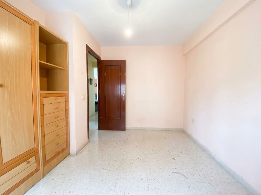 Piso en venta en Ciudad Jardín, 3 habitaciones, muy bien ubicado y con excelente orientación