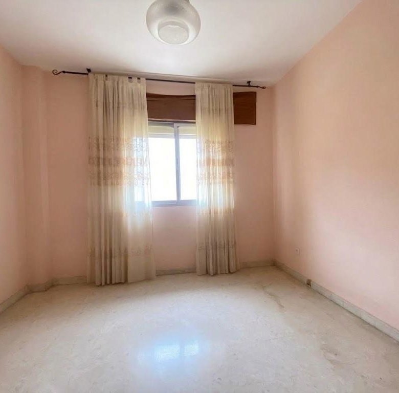 Piso en venta en Ciudad Jardín, 3 habitaciones, muy bien ubicado y con excelente orientación
