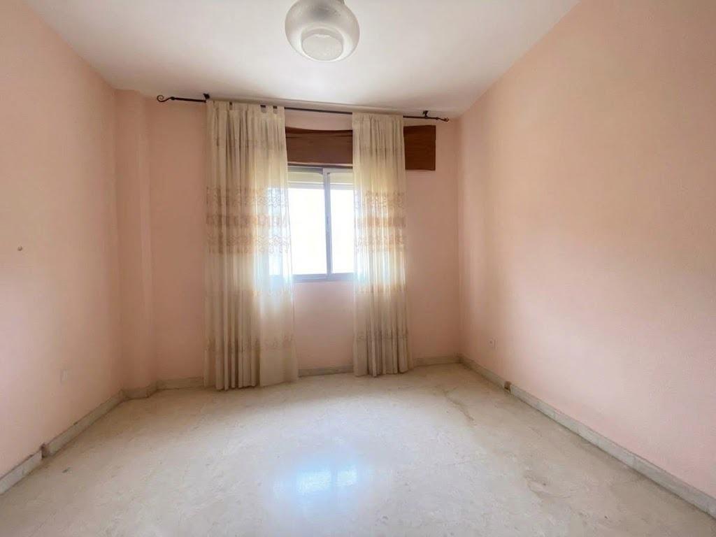 Piso en venta en Ciudad Jardín, 3 habitaciones, muy bien ubicado y con excelente orientación