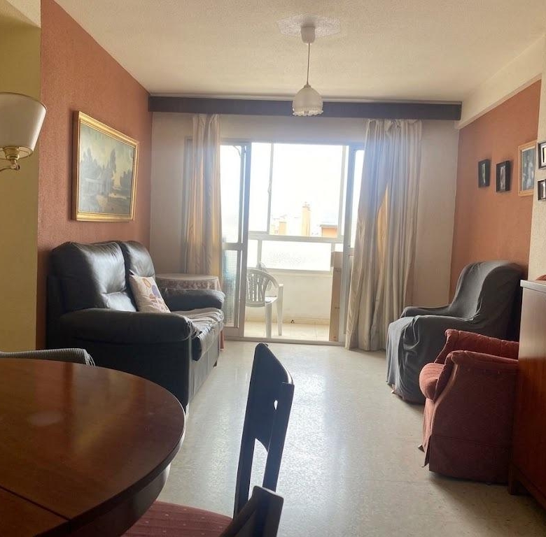 Piso en venta en Ciudad Jardín, 3 habitaciones, muy bien ubicado y con excelente orientación