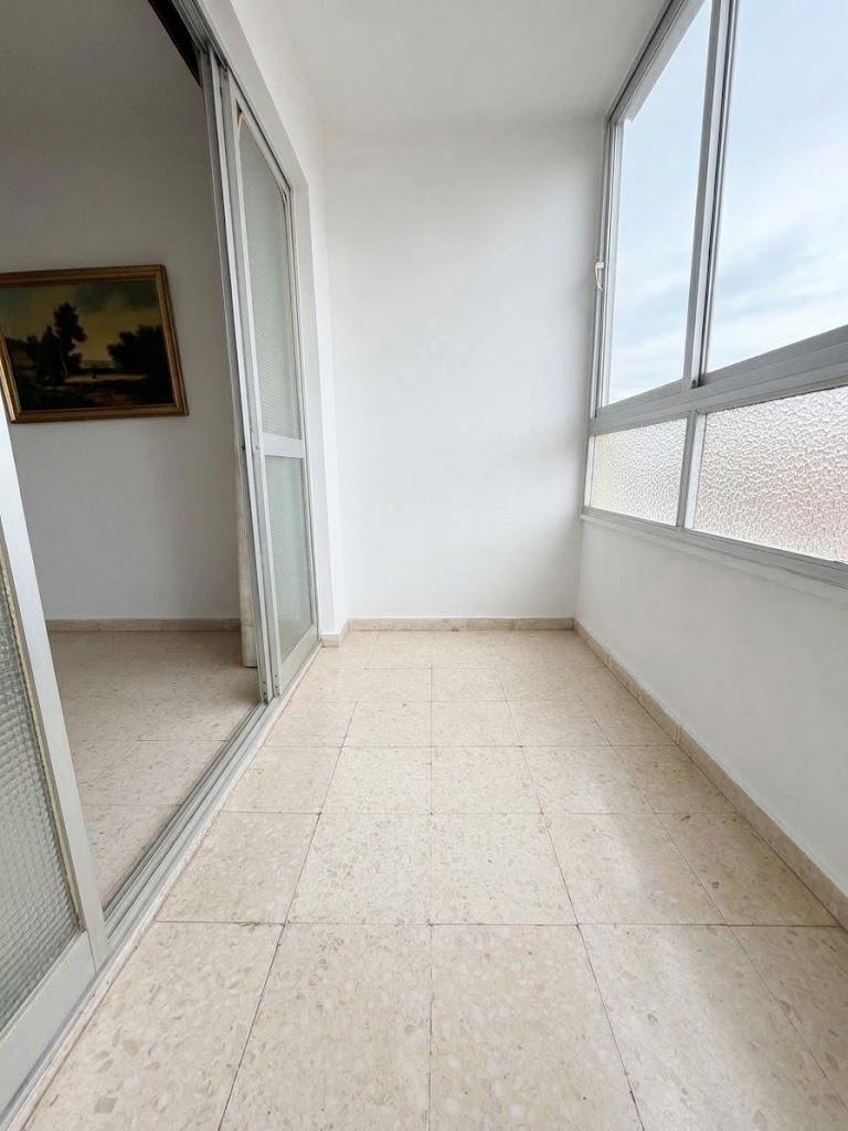 Piso en venta en Ciudad Jardín, 3 habitaciones, muy bien ubicado y con excelente orientación