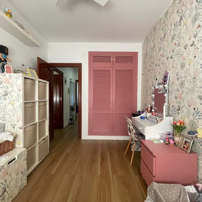 Piso en venta en Ciudad Jardín, 3 habitaciones, con terraza, la sensación de vivir en una casa