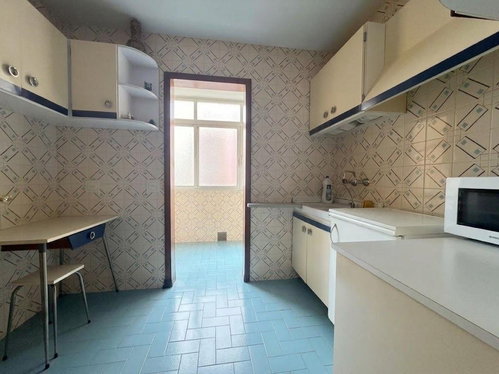 Piso en venta en Ciudad Jardín, 3 habitaciones, muy bien ubicado y con excelente orientación