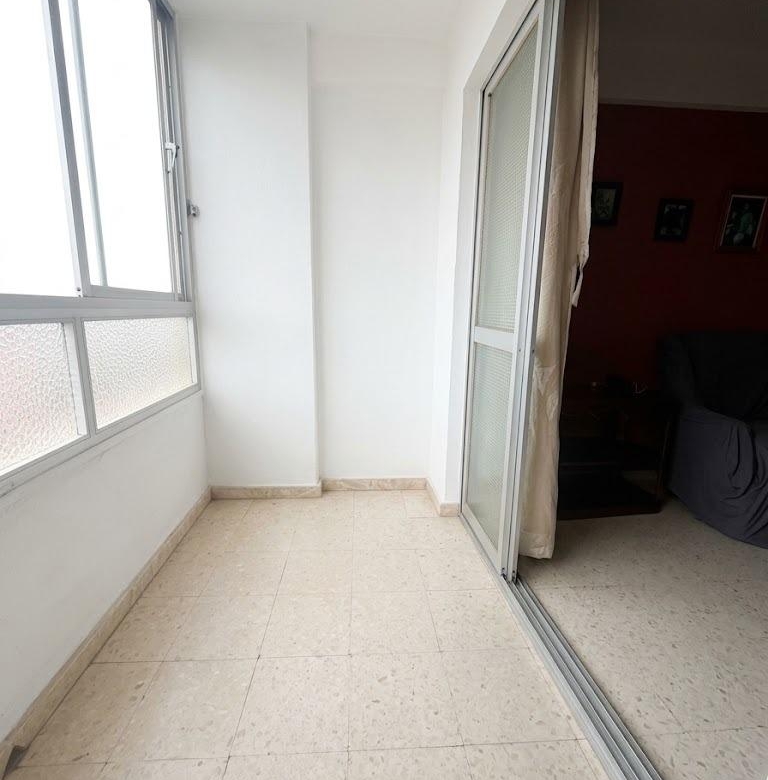 Piso en venta en Ciudad Jardín, 3 habitaciones, muy bien ubicado y con excelente orientación