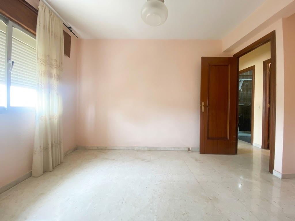 Piso en venta en Ciudad Jardín, 3 habitaciones, muy bien ubicado y con excelente orientación