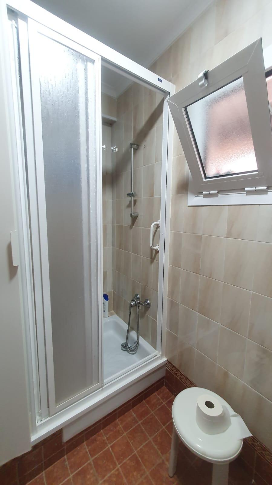 Piso amplio a la venta en barriada de La Luz.