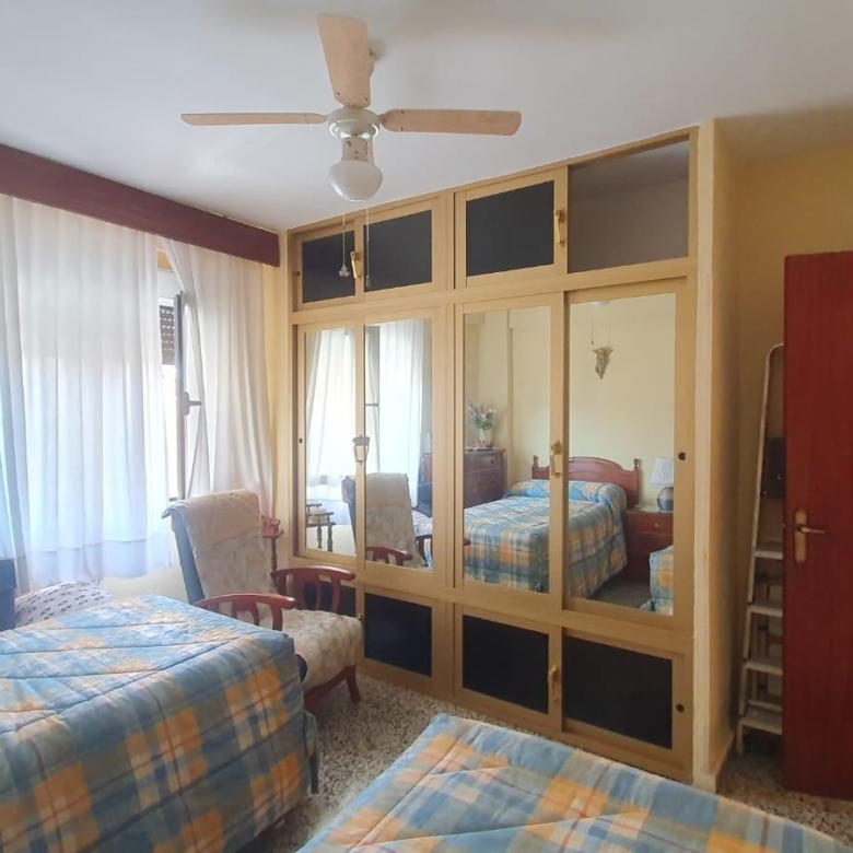 Piso amplio a la venta en barriada de La Luz.