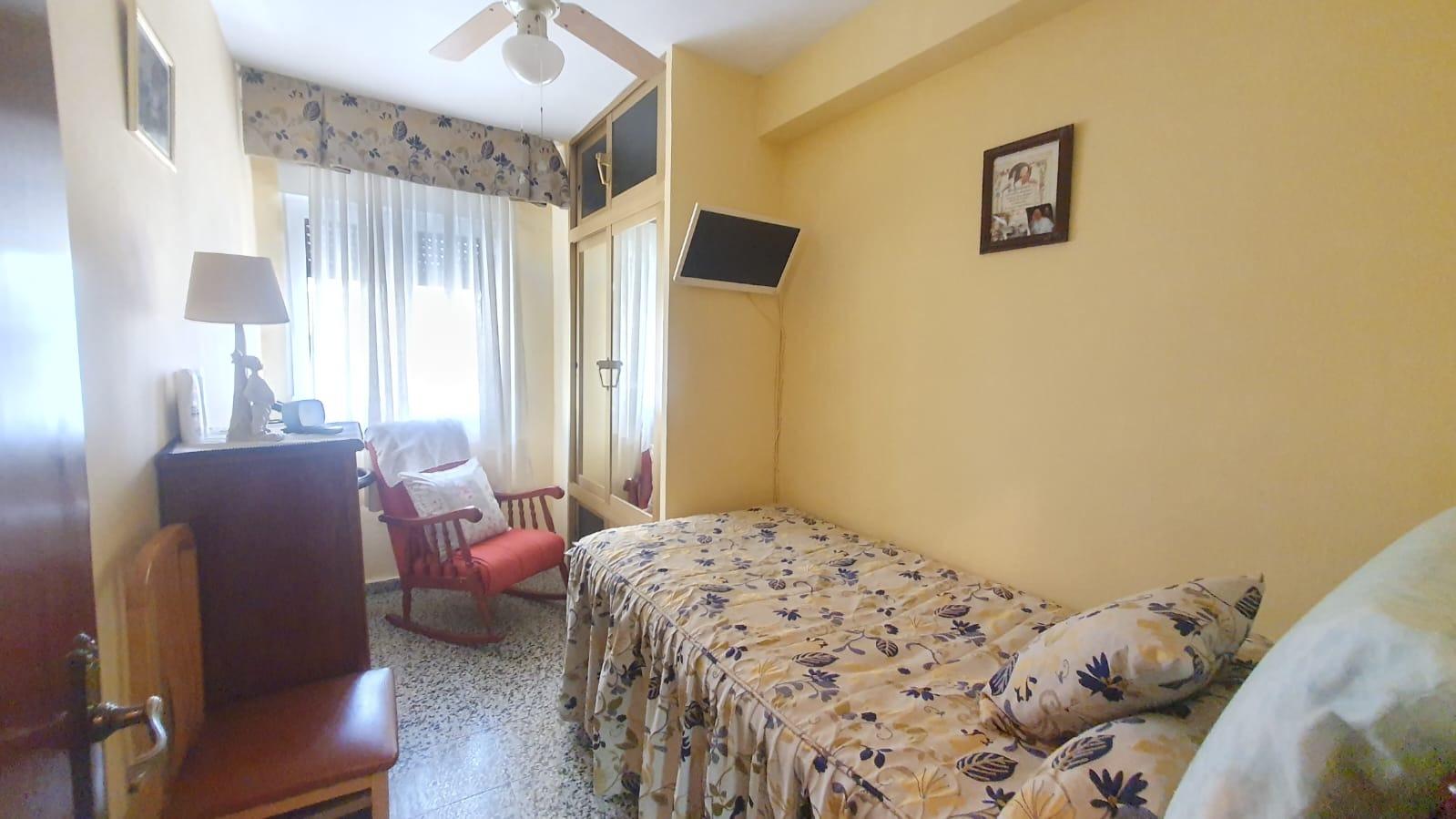 Piso amplio a la venta en barriada de La Luz.