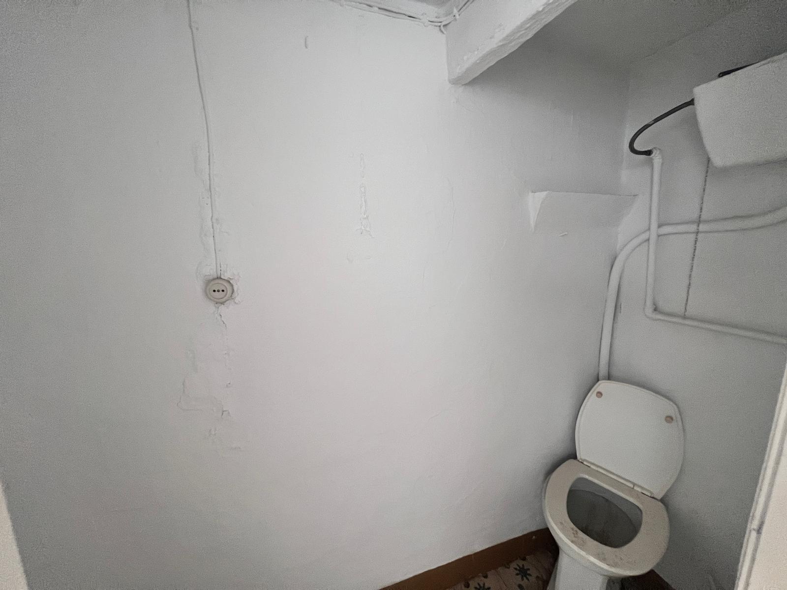Casa en venta en Yunquera, 2 plantas más azotea, con licencia turística