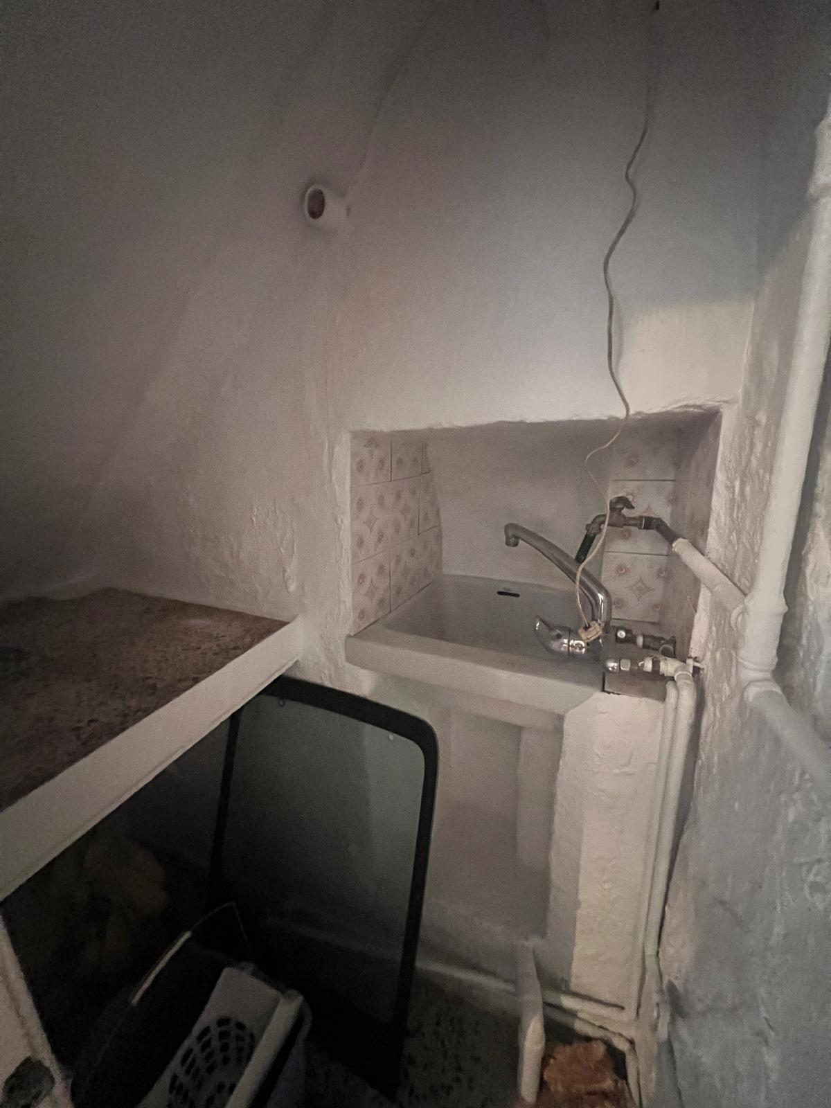 Casa en venta en Yunquera, 2 plantas más azotea, con licencia turística