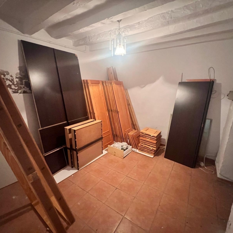 Casa en venta en Yunquera, 2 plantas más azotea, con licencia turística