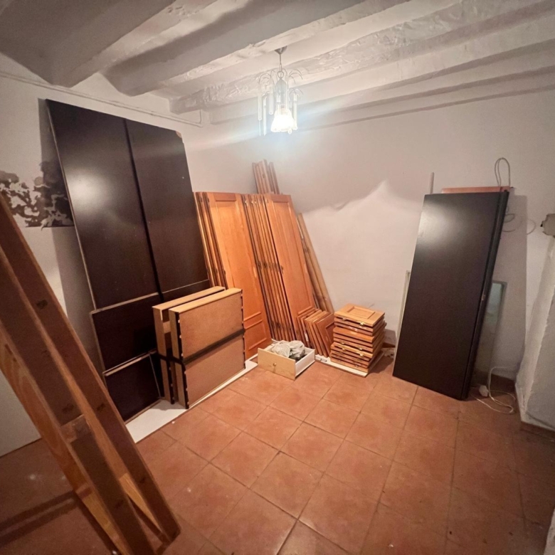 Casa en venta en Yunquera, 2 plantas más azotea, con licencia turística