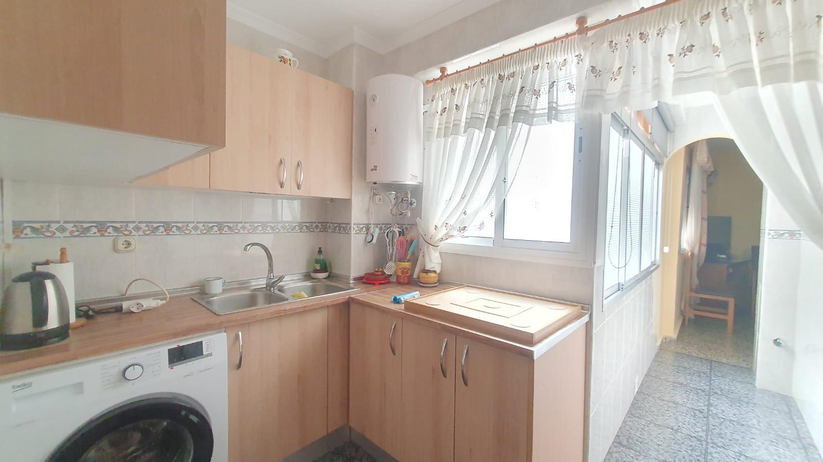 Piso amplio a la venta en barriada de La Luz.
