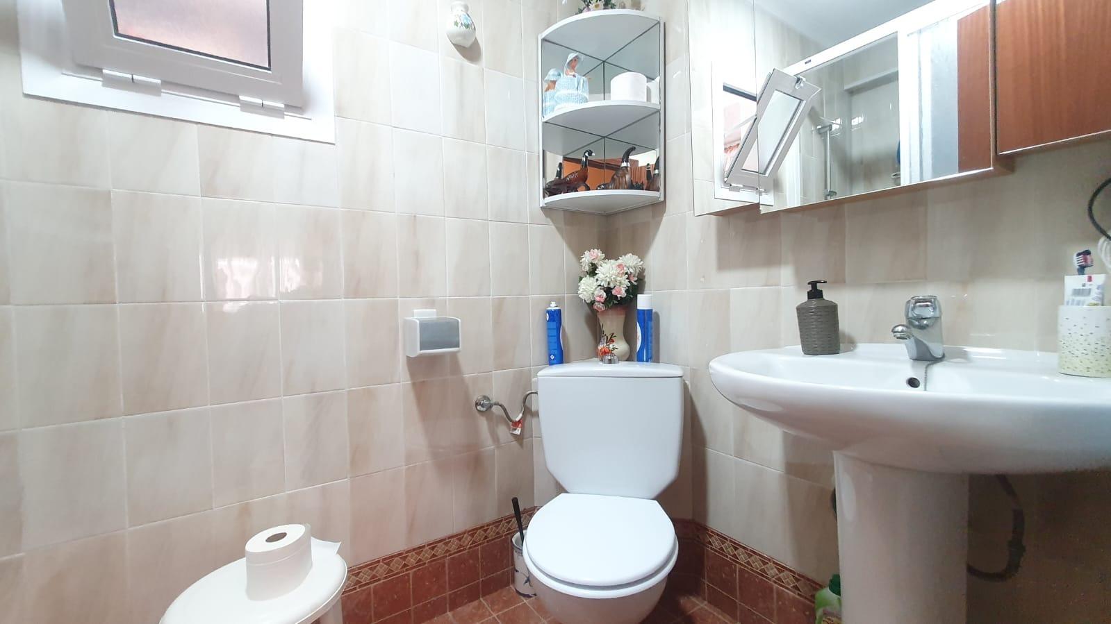 Piso amplio a la venta en barriada de La Luz.