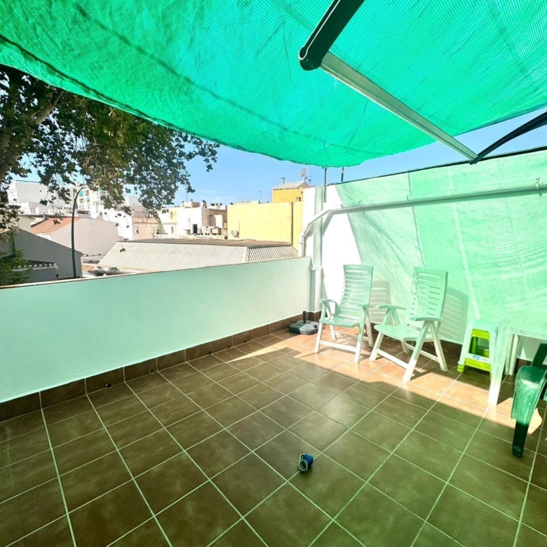 Casa céntrica con terraza