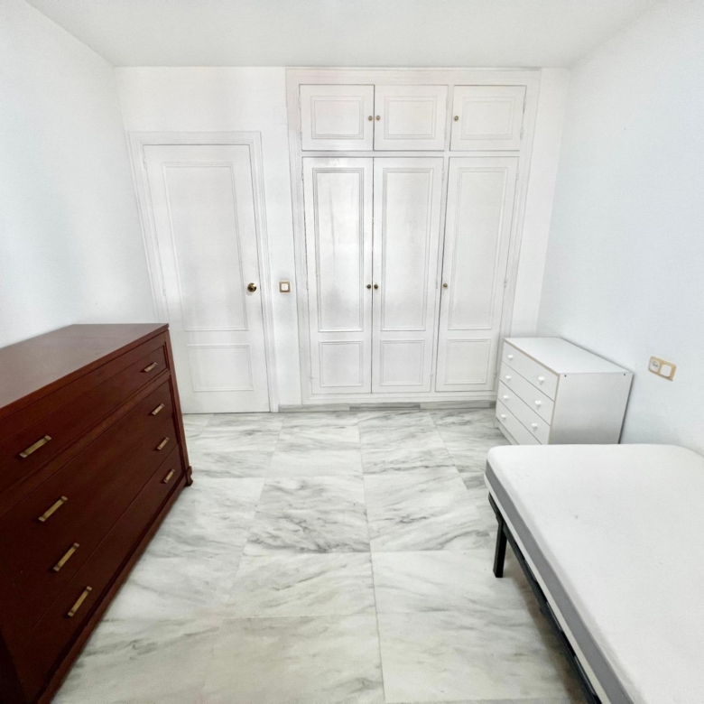 ORIENTACIÓN SUR CON TERRAZA Y GARAJE