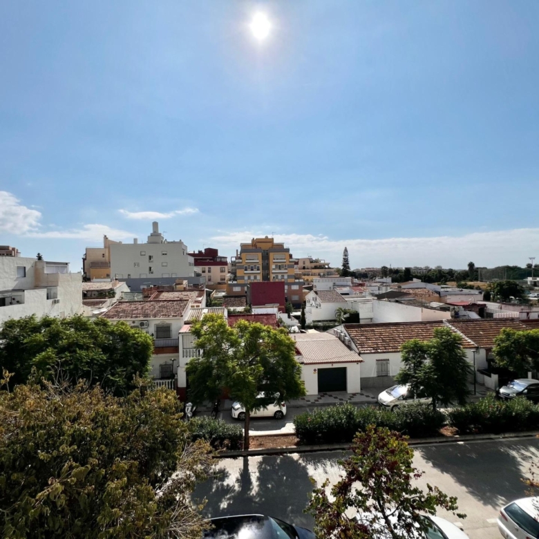 ORIENTACIÓN SUR CON TERRAZA Y GARAJE