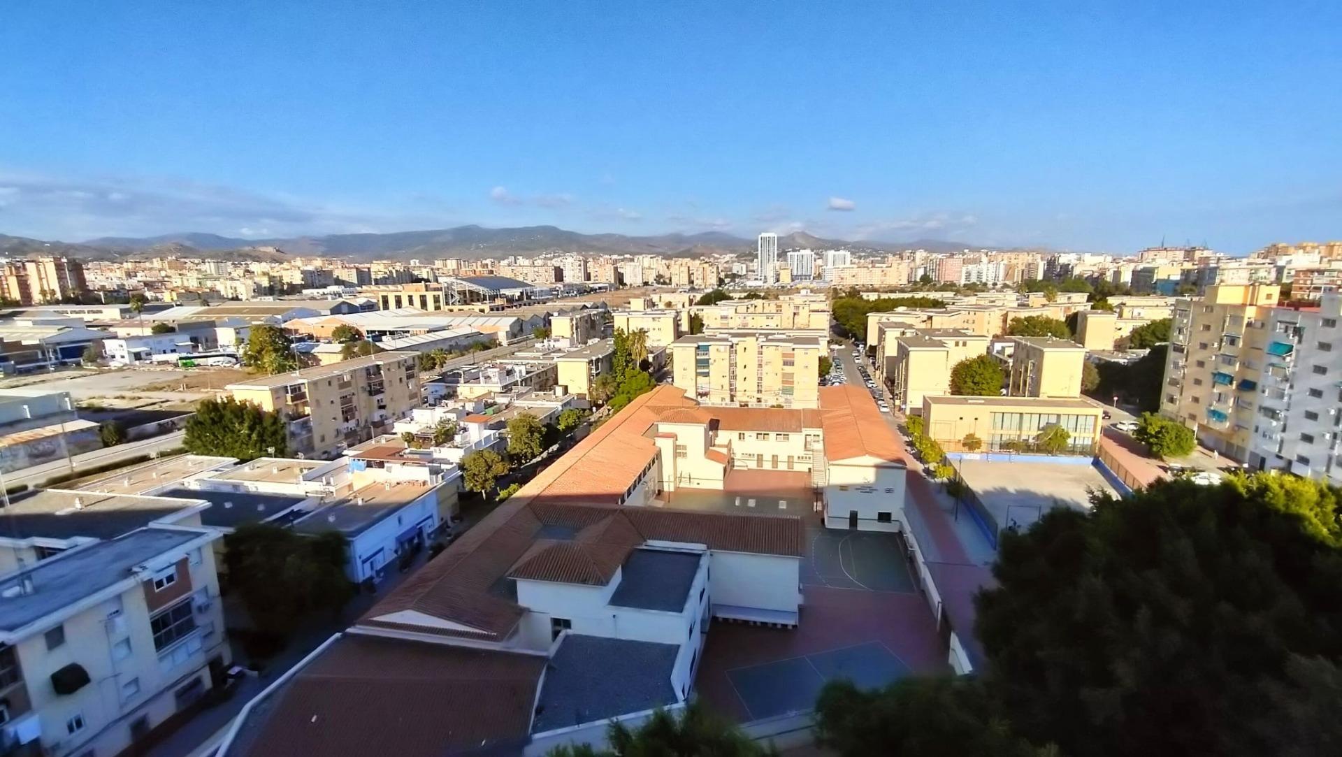 3 Habitaciones con terraza y vistas despejadas