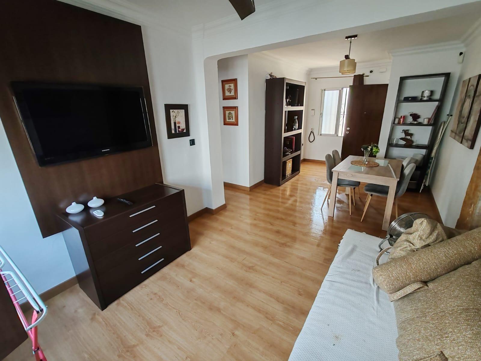 Habitaciones en alquiles zona La Aurora