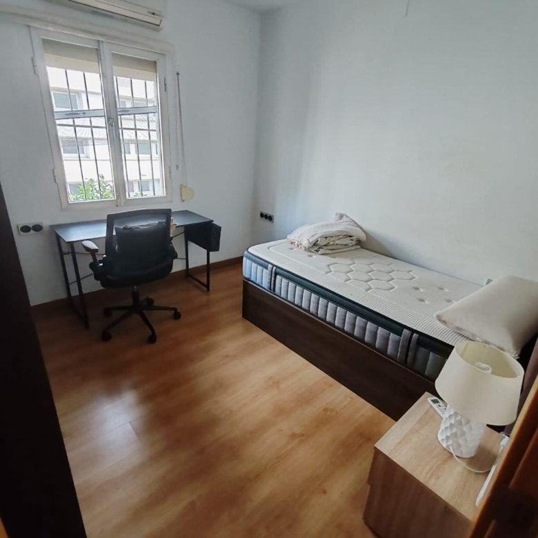 Habitaciones en alquiles zona La Aurora
