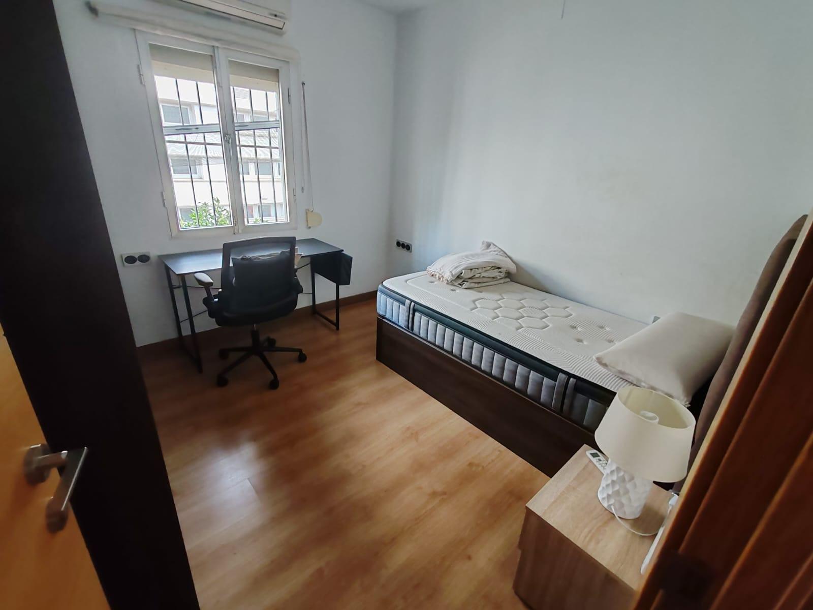 Habitaciones en alquiles zona La Aurora