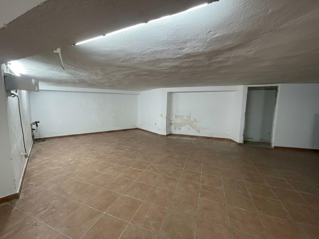 Chalet en venta en Carlos Haya, 4 habitaciones, piscina, sótano y gran terraza