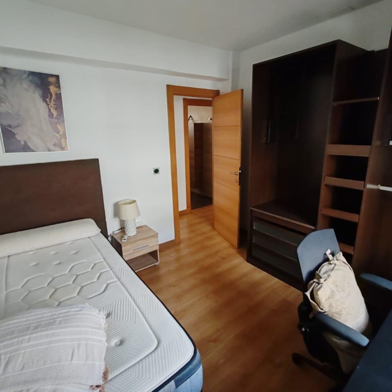 Habitaciones en alquiles zona La Aurora