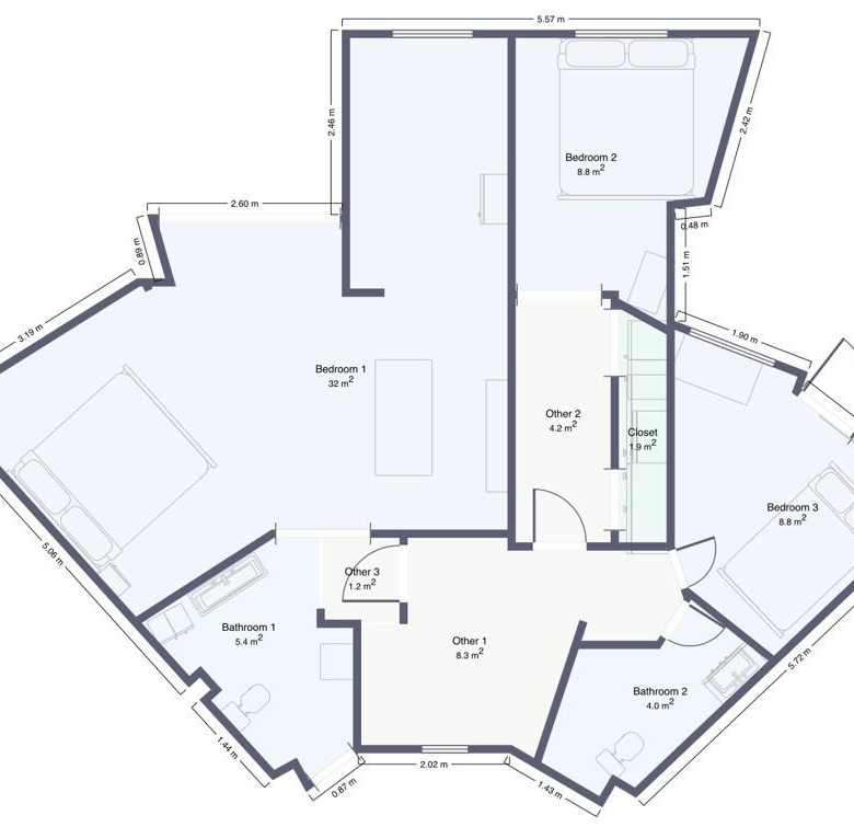 Chalet en venta en Carlos Haya, 4 habitaciones, piscina, sótano y gran terraza