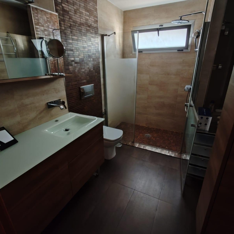 Habitaciones en alquiles zona La Aurora
