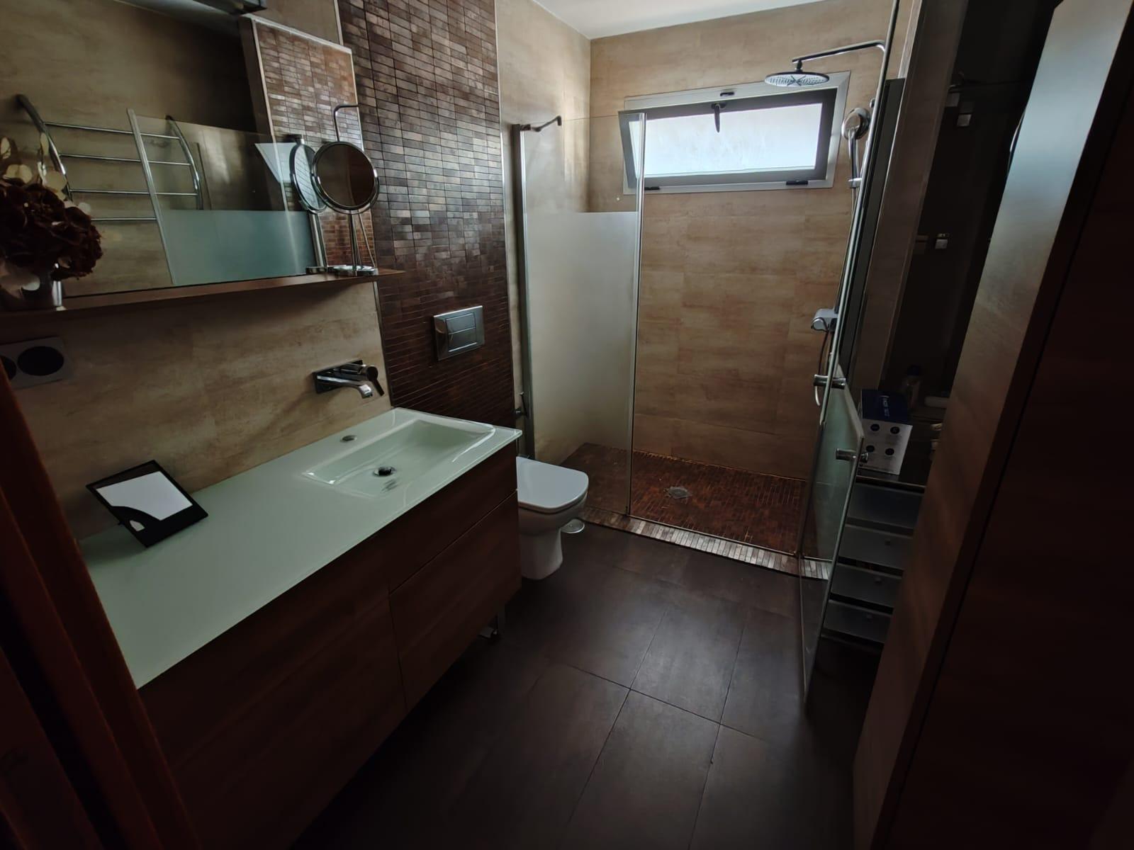 Habitaciones en alquiles zona La Aurora
