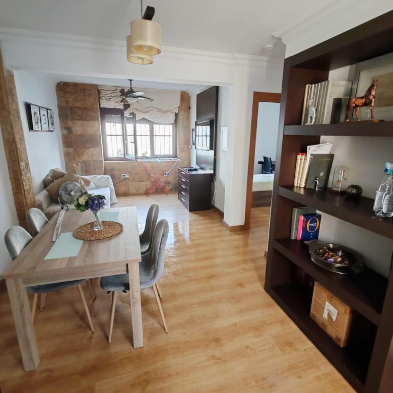 Habitaciones en alquiles zona La Aurora