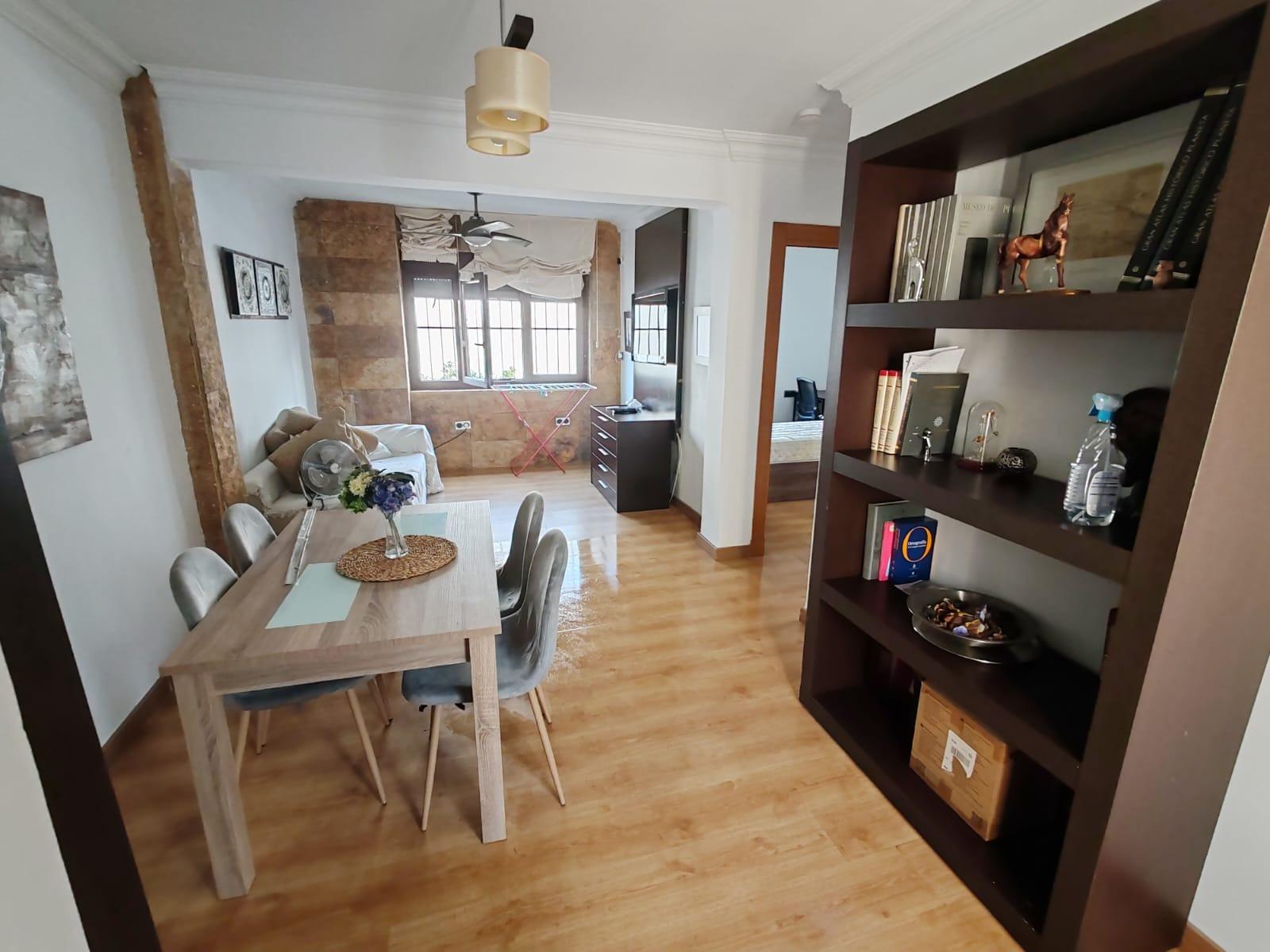 Habitaciones en alquiles zona La Aurora