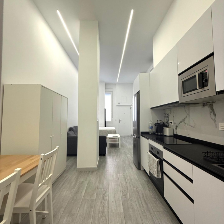 Espectacular apartamento a estrenar a un paso del centro histórico de Málaga con licencia vacacional