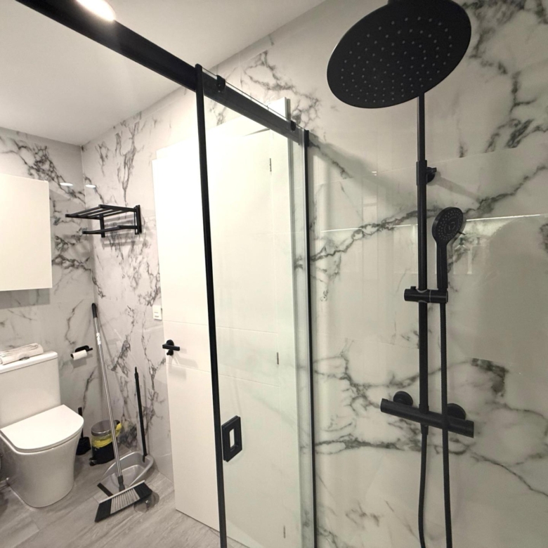 Espectacular apartamento a estrenar a un paso del centro histórico de Málaga con licencia vacacional