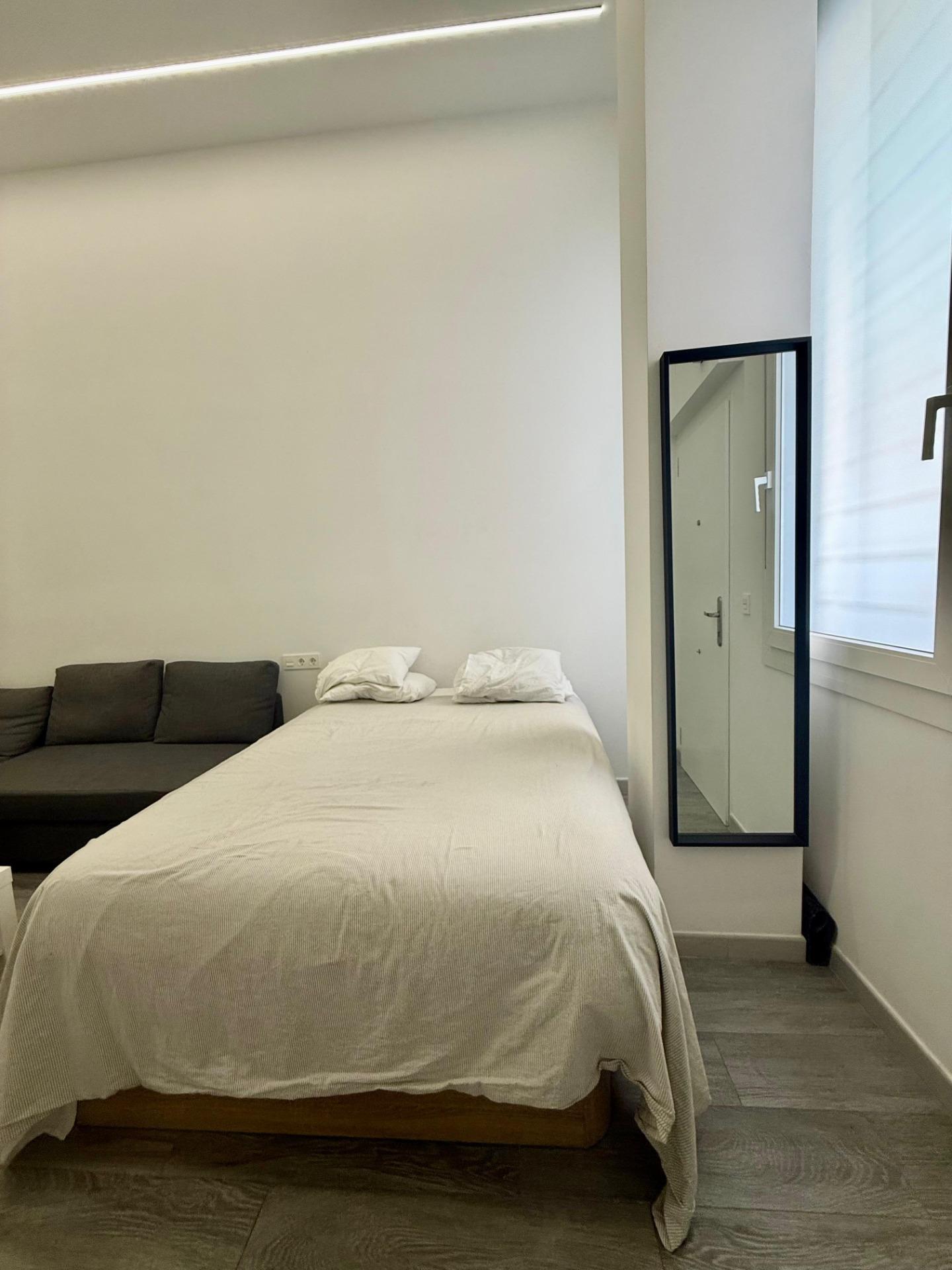Espectacular apartamento a estrenar a un paso del centro histórico de Málaga con licencia vacacional