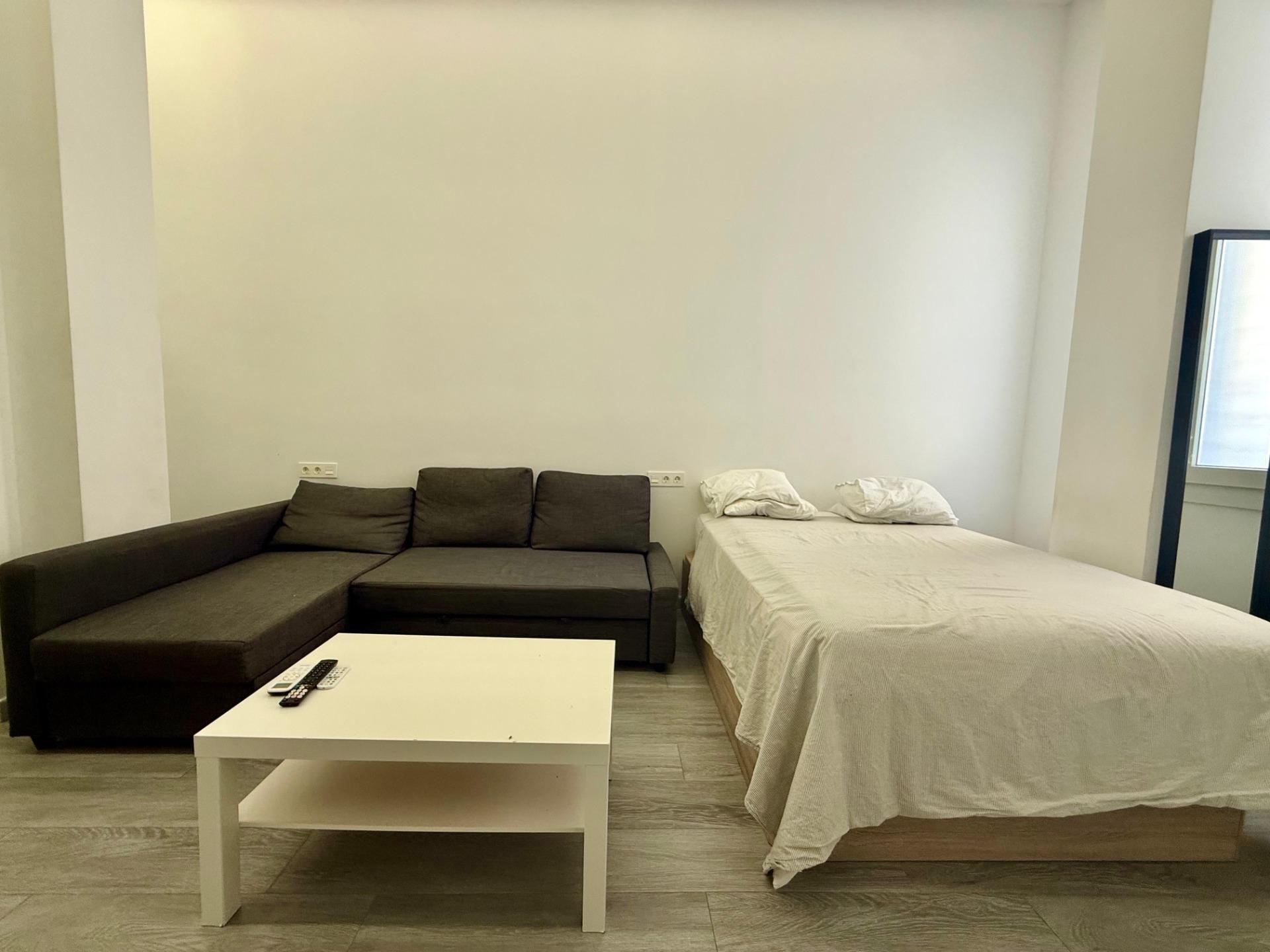 Espectacular apartamento a estrenar a un paso del centro histórico de Málaga con licencia vacacional