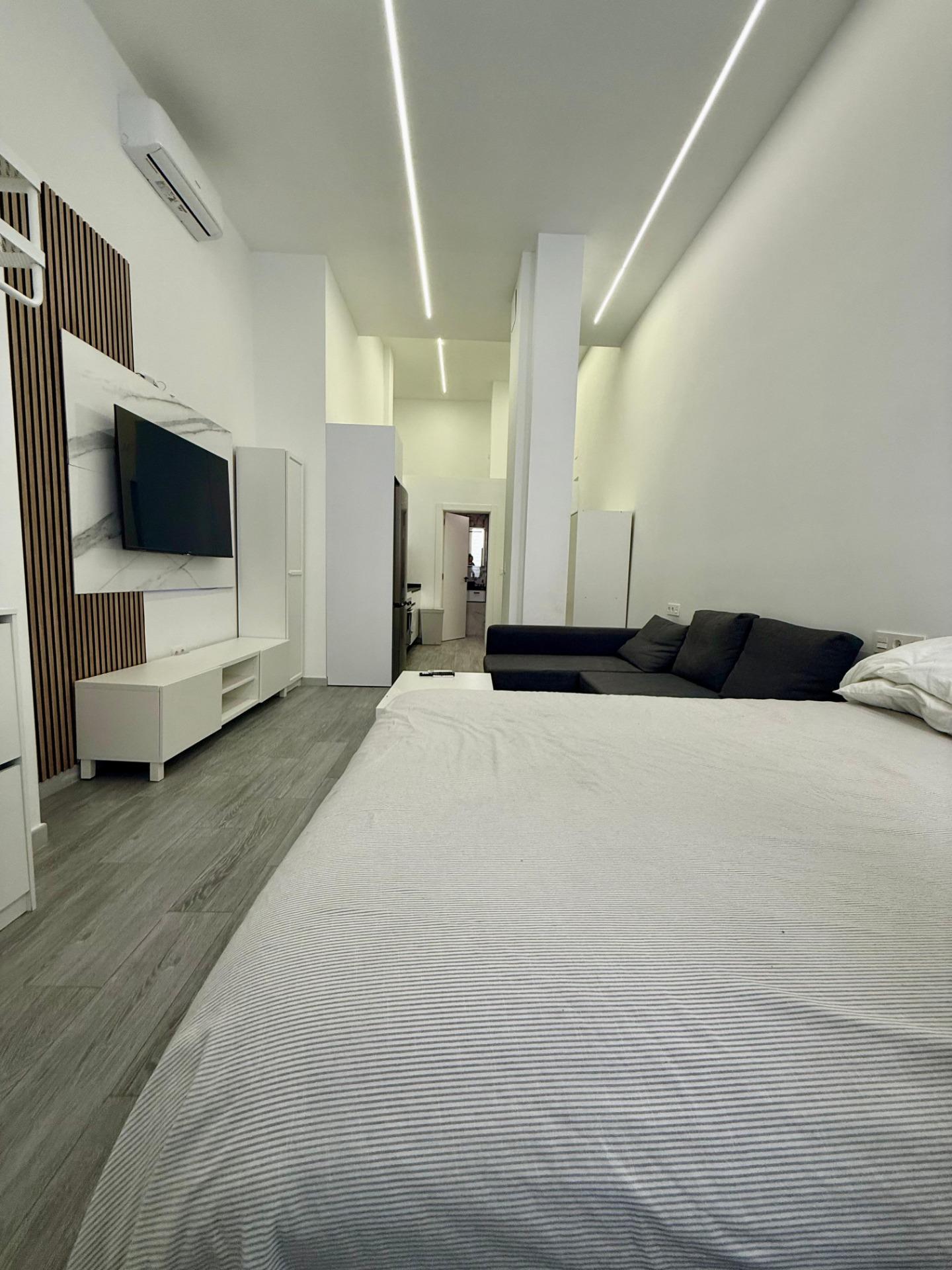 Espectacular apartamento a estrenar a un paso del centro histórico de Málaga con licencia vacacional