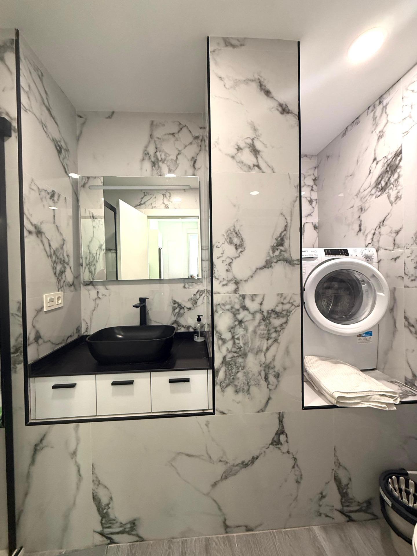 Espectacular apartamento a estrenar a un paso del centro histórico de Málaga con licencia vacacional